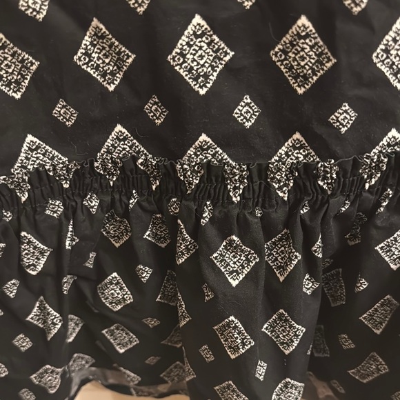 Time and Tru Black and White Patterned Tank Top Peplum Design Size Medium - Picture 5 of 5